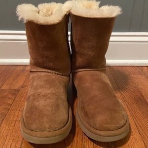 UGG Boots! Good Condition! Bailey Bow
